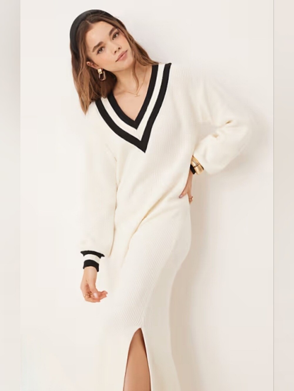 336. NWT - YAS Polo Long Sleeve V-Neck Knit Maxi Dress **